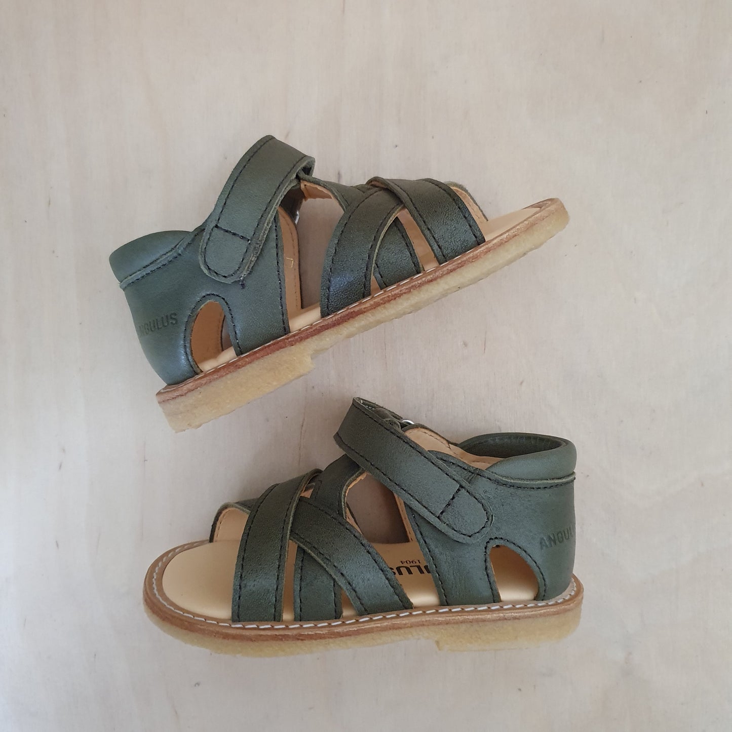 ANGULUS - stapsandaal velcro - donker groen