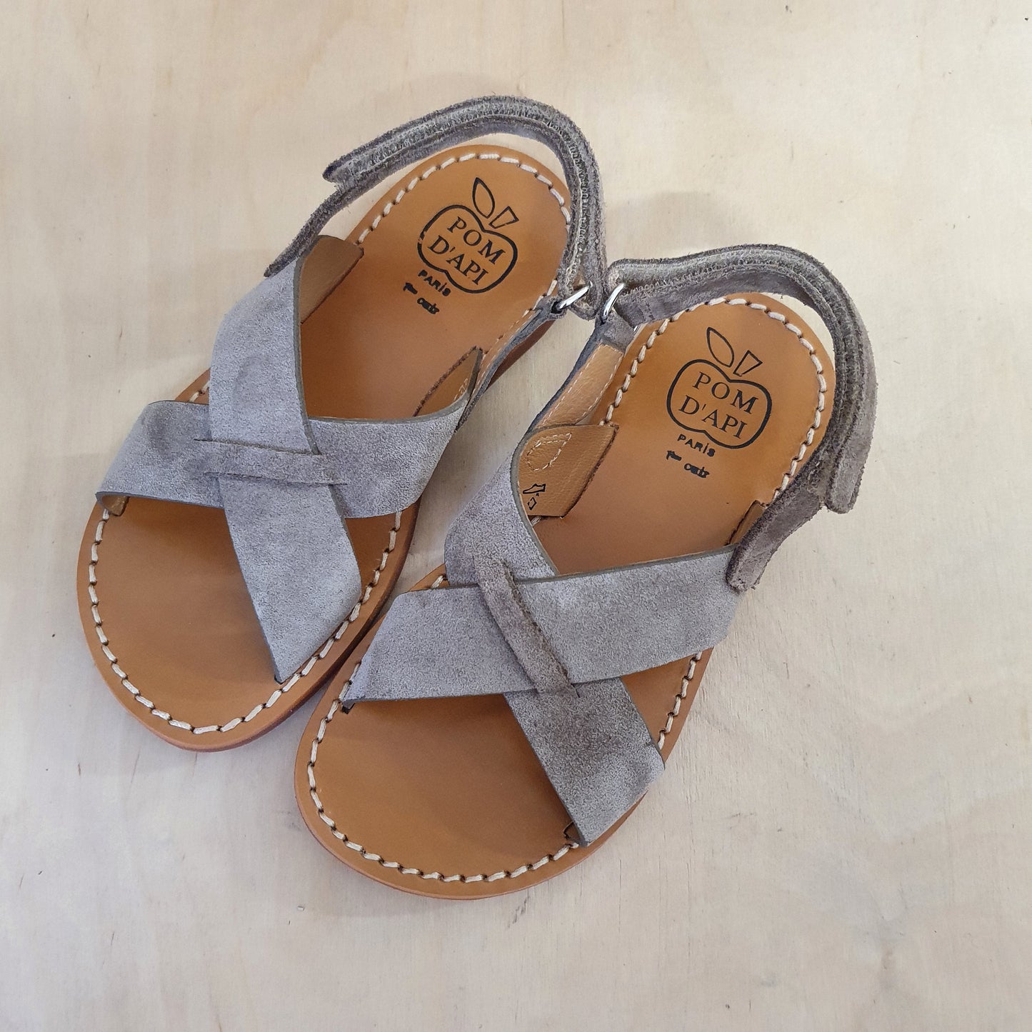 POM D'API - sandaal plage stitch cross - velours iron