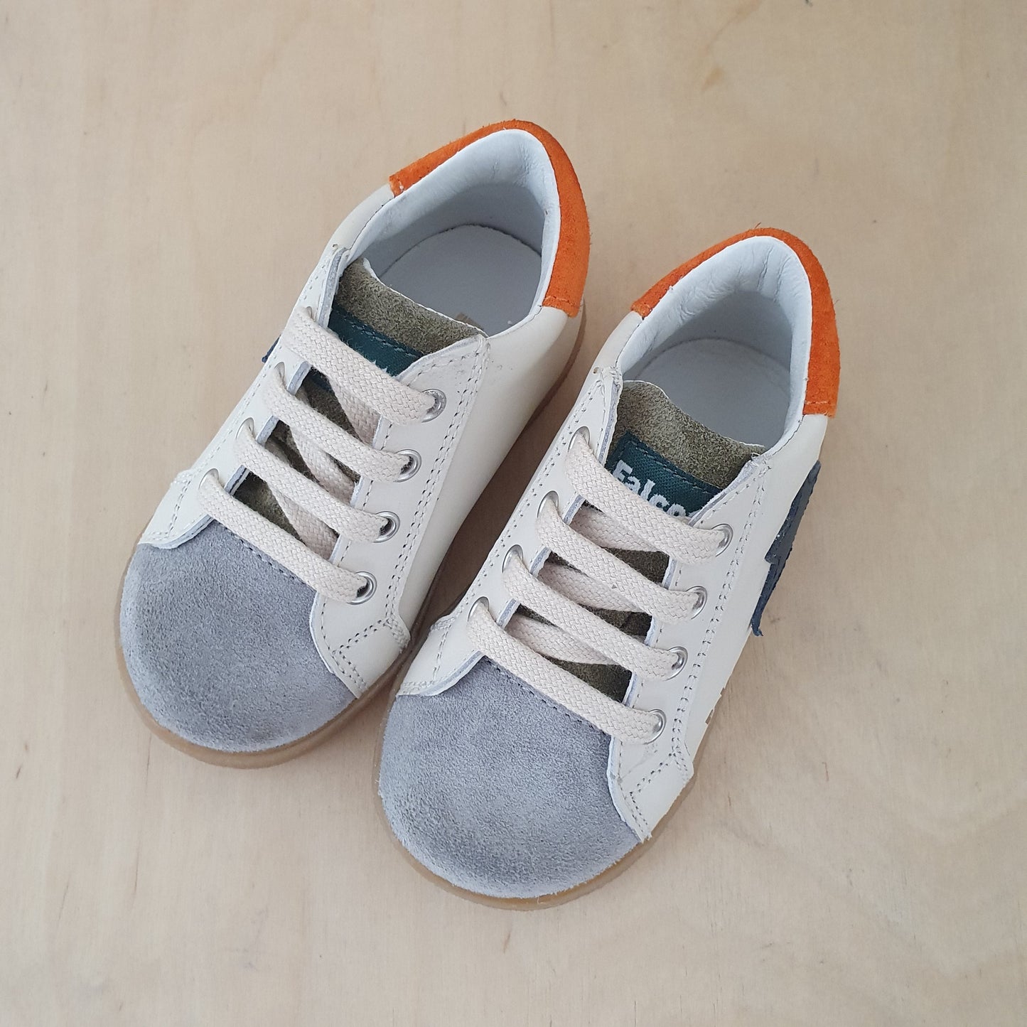 FALCOTTO - stapsneaker alnoite - grey milk orange