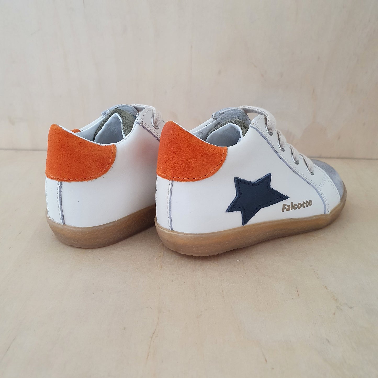FALCOTTO - stapsneaker alnoite - grey milk orange