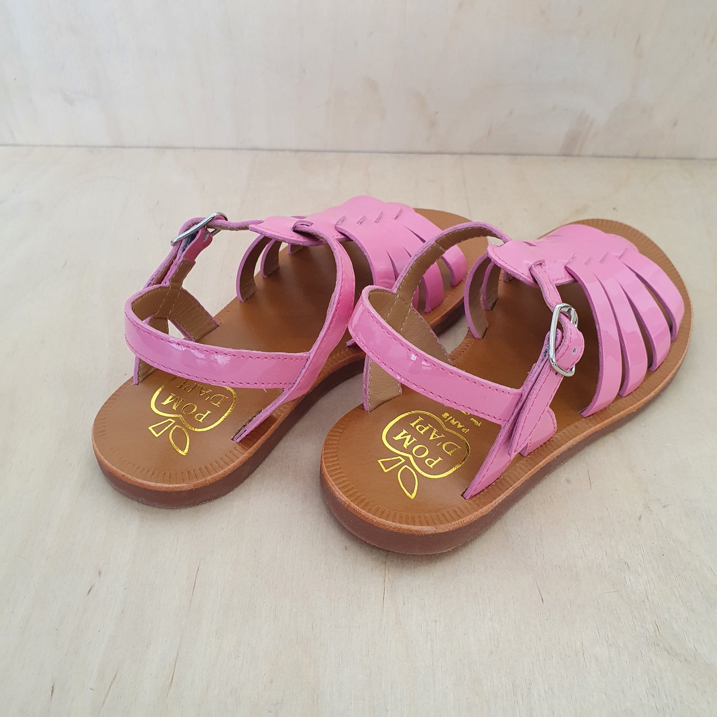 POM D'API - sandaal plagette strap - vernis bubblegum