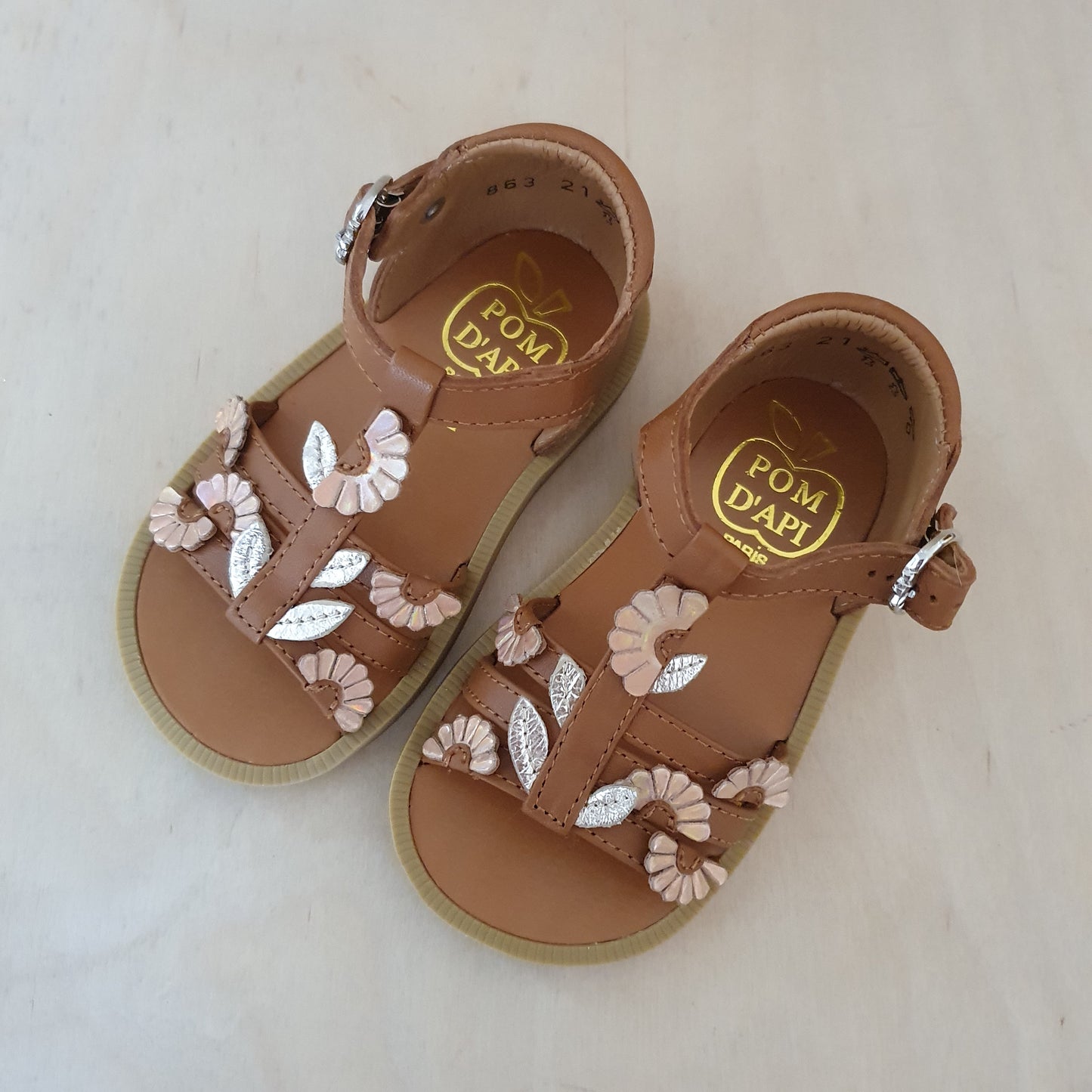 POM D'API - stapsandaal - poppy daisy camel / multi rosé