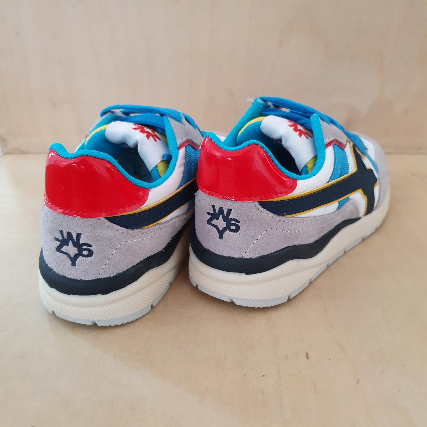 W6YZ - runner breeze - blue multi