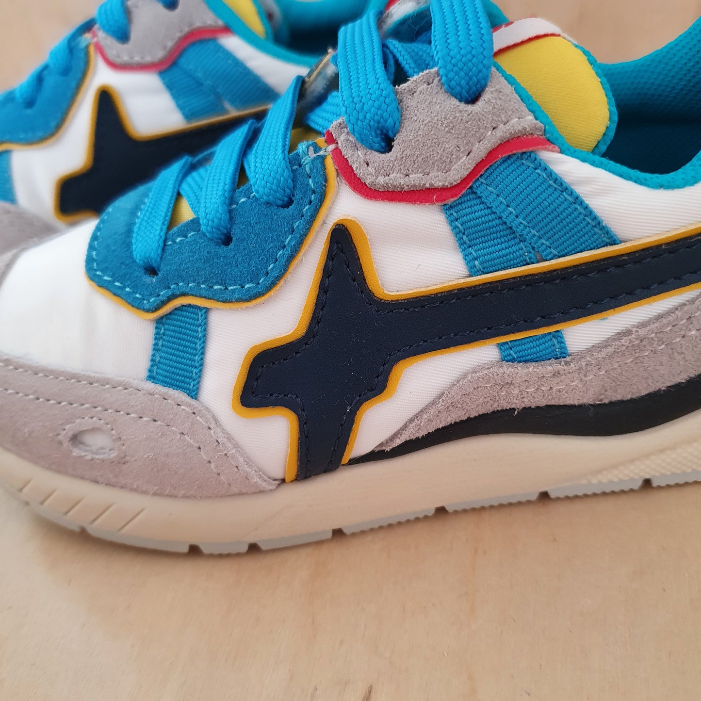W6YZ - runner breeze - blue multi