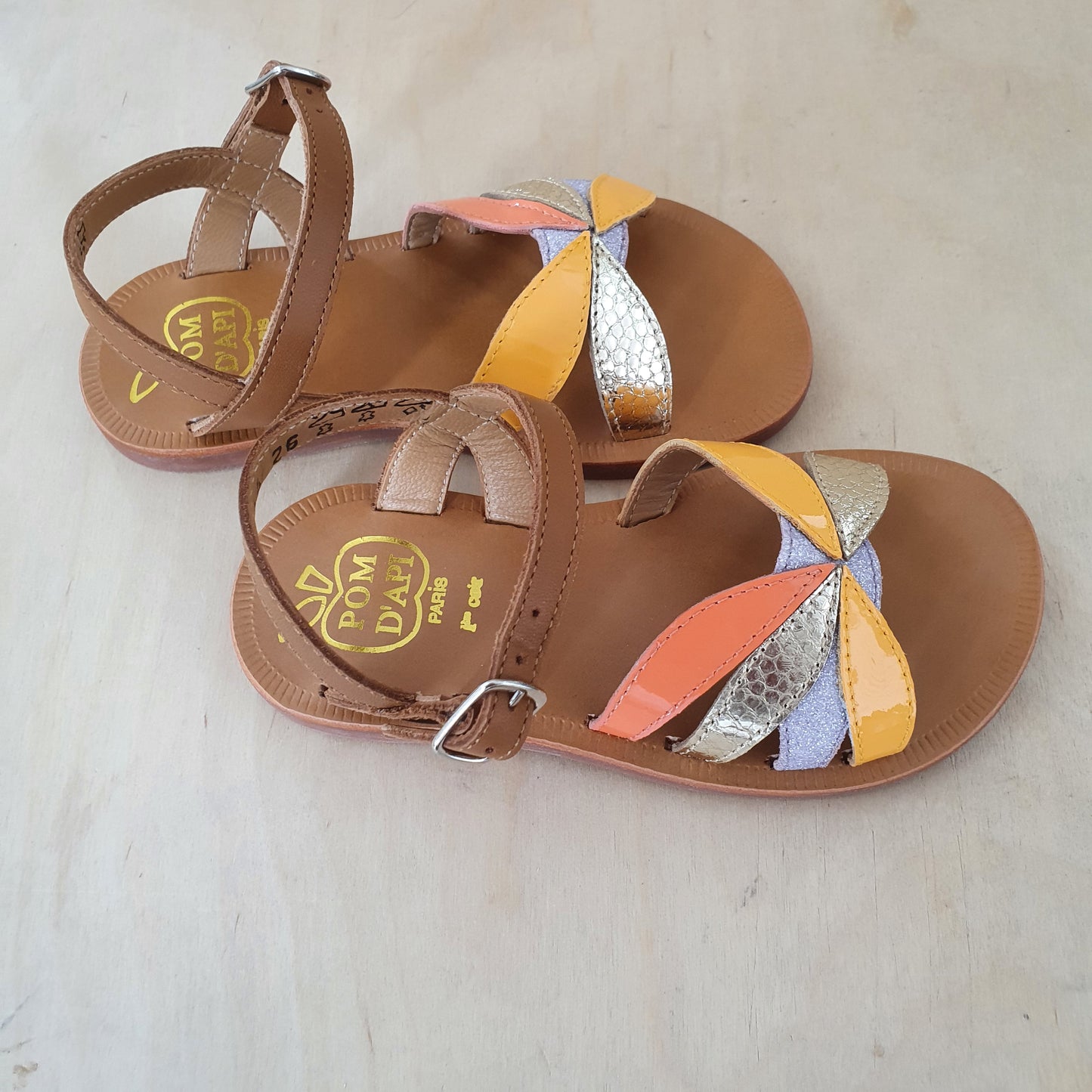 POM D'API - sandaal plagette oto - camel/orange