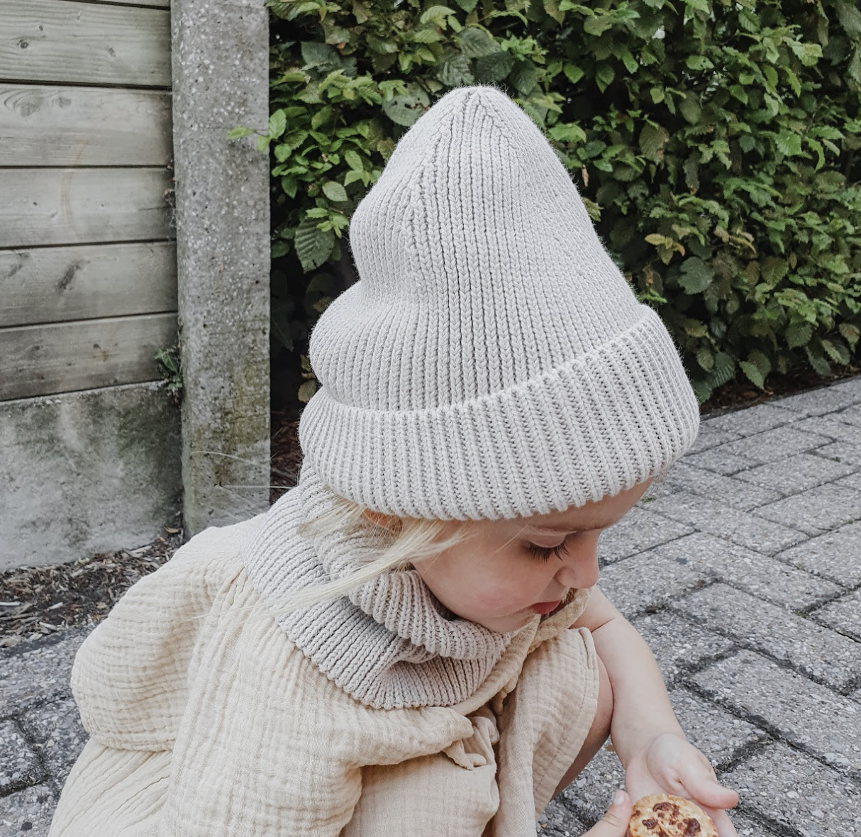 ezra beanie - whale blue