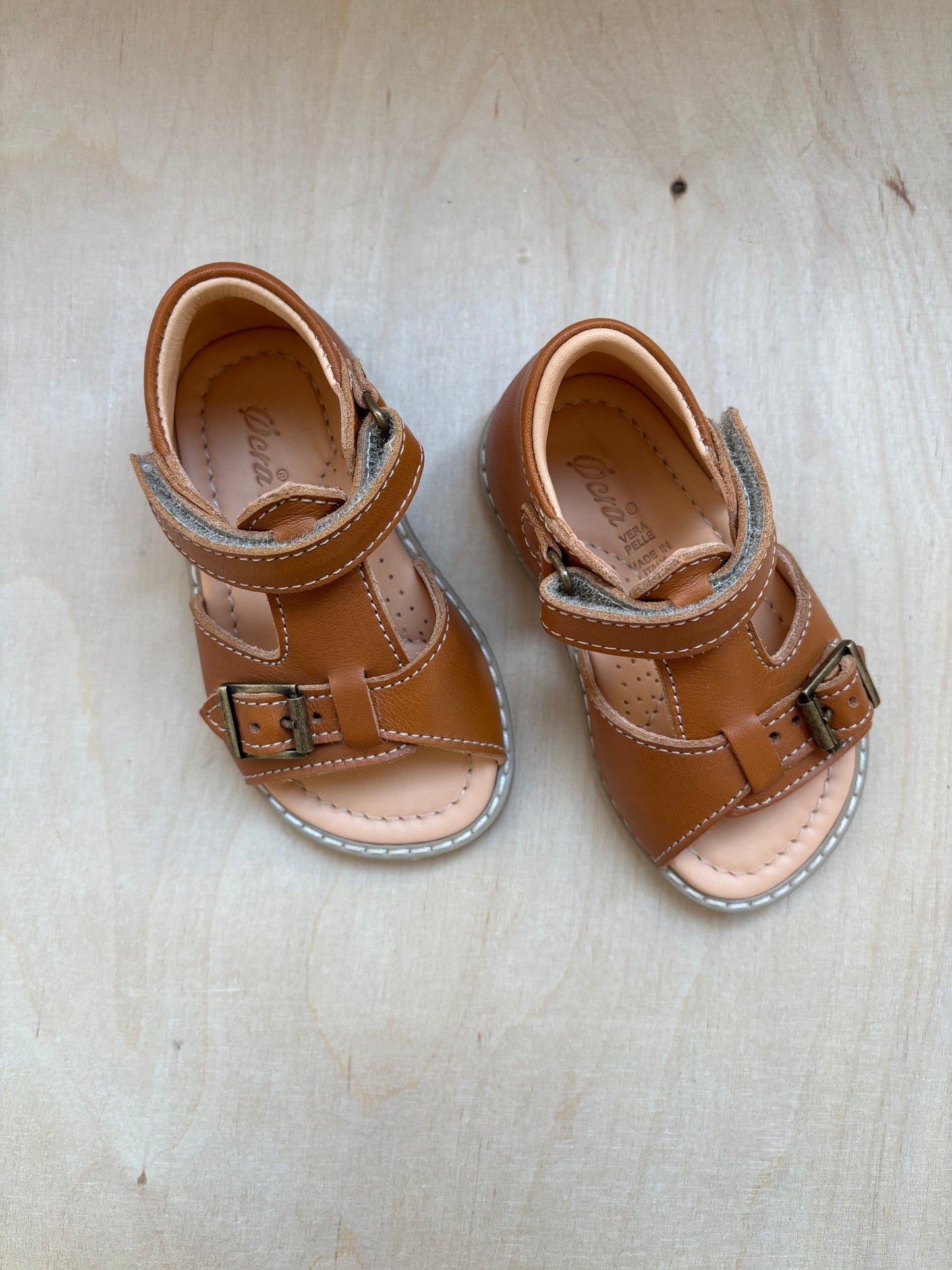 Ocra eerste stap sandaaltje bruin leder