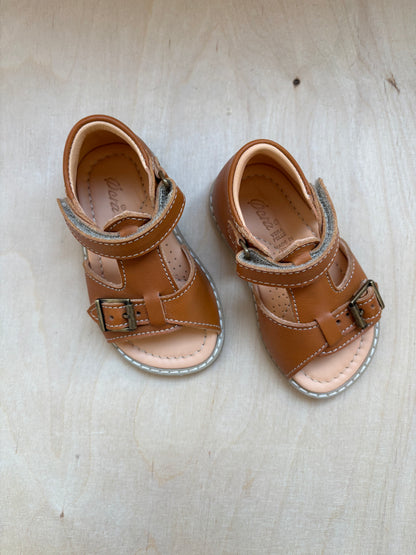 Ocra eerste stap sandaaltje bruin leder