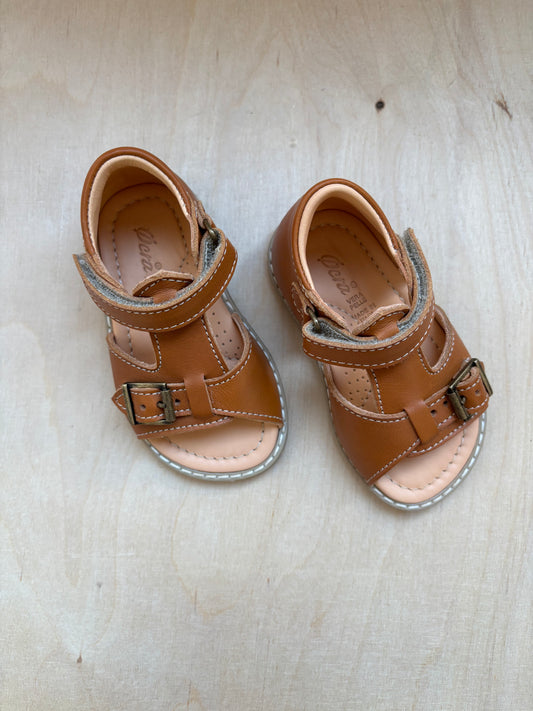 Ocra eerste stap sandaaltje bruin leder