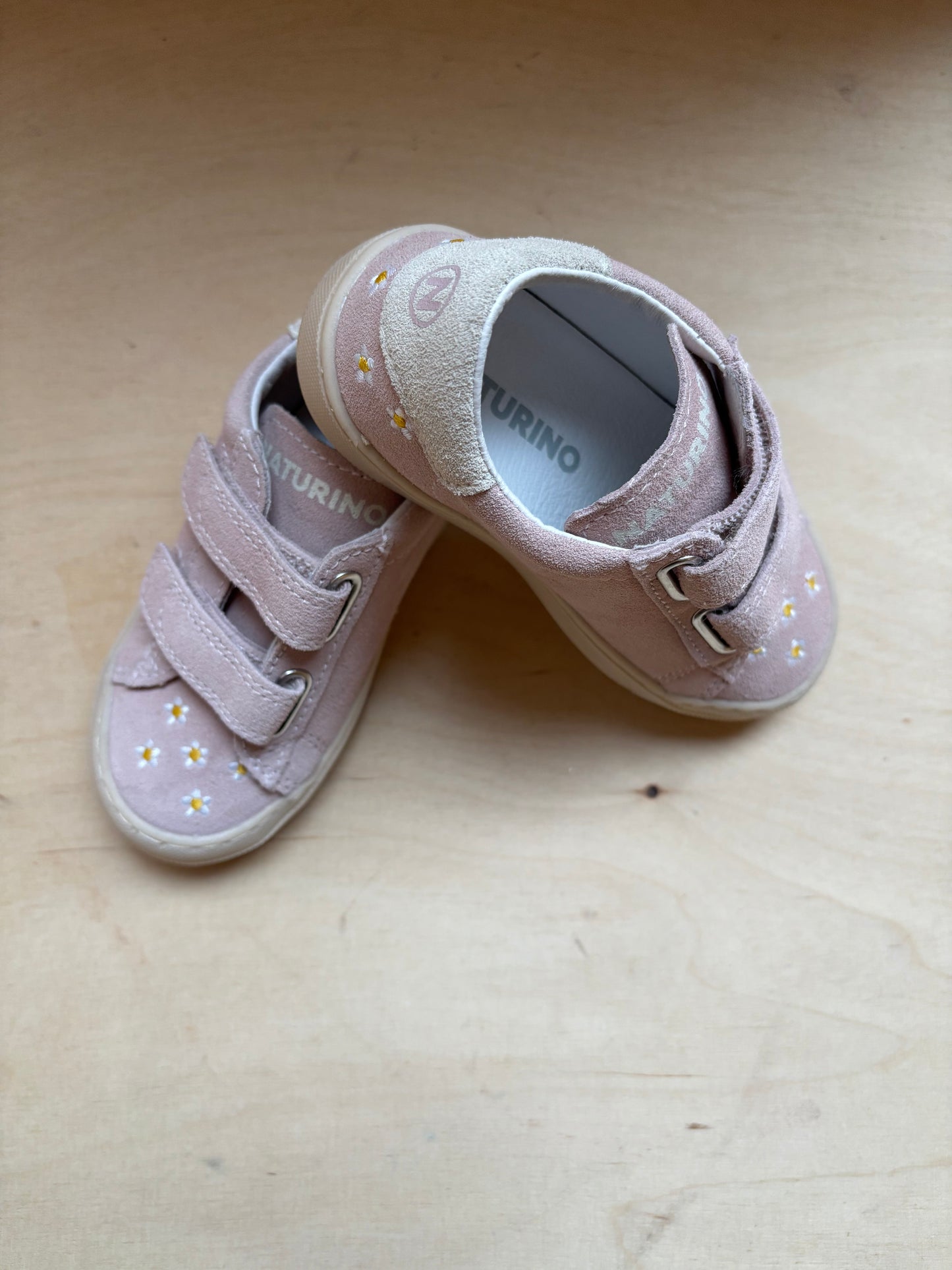 Naturino sneaker suede daisies cipria milk