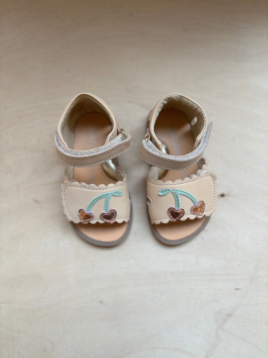Naturino sandaal vanilla cherry