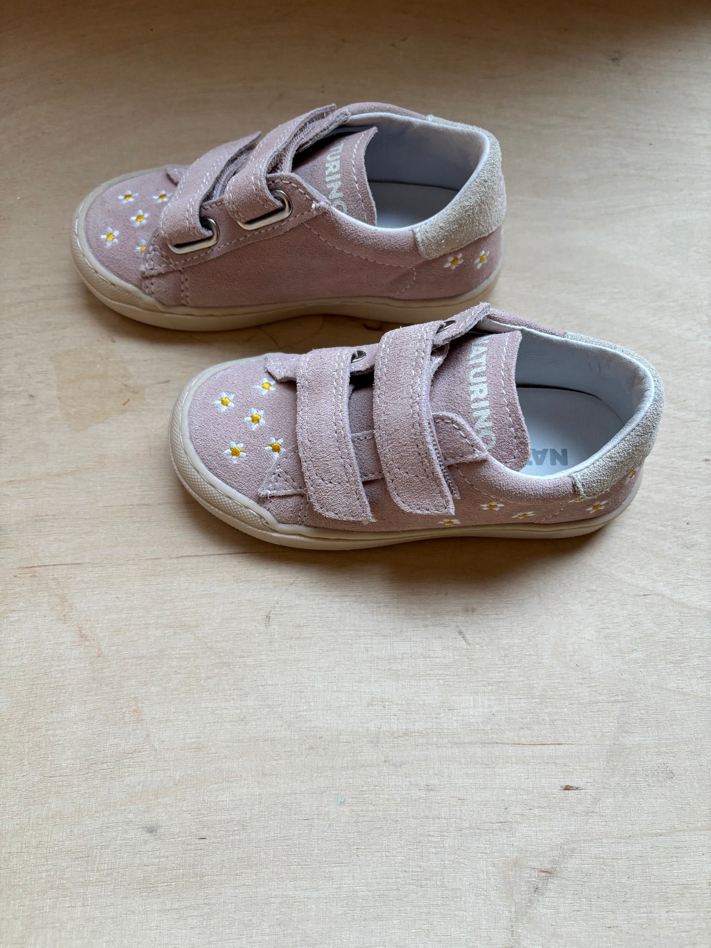 Naturino sneaker suede daisies cipria milk