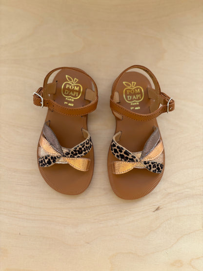 Pom d’api plagette oto nappa leo