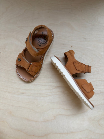 Pom d'api sandaal waf easy nubuck camel