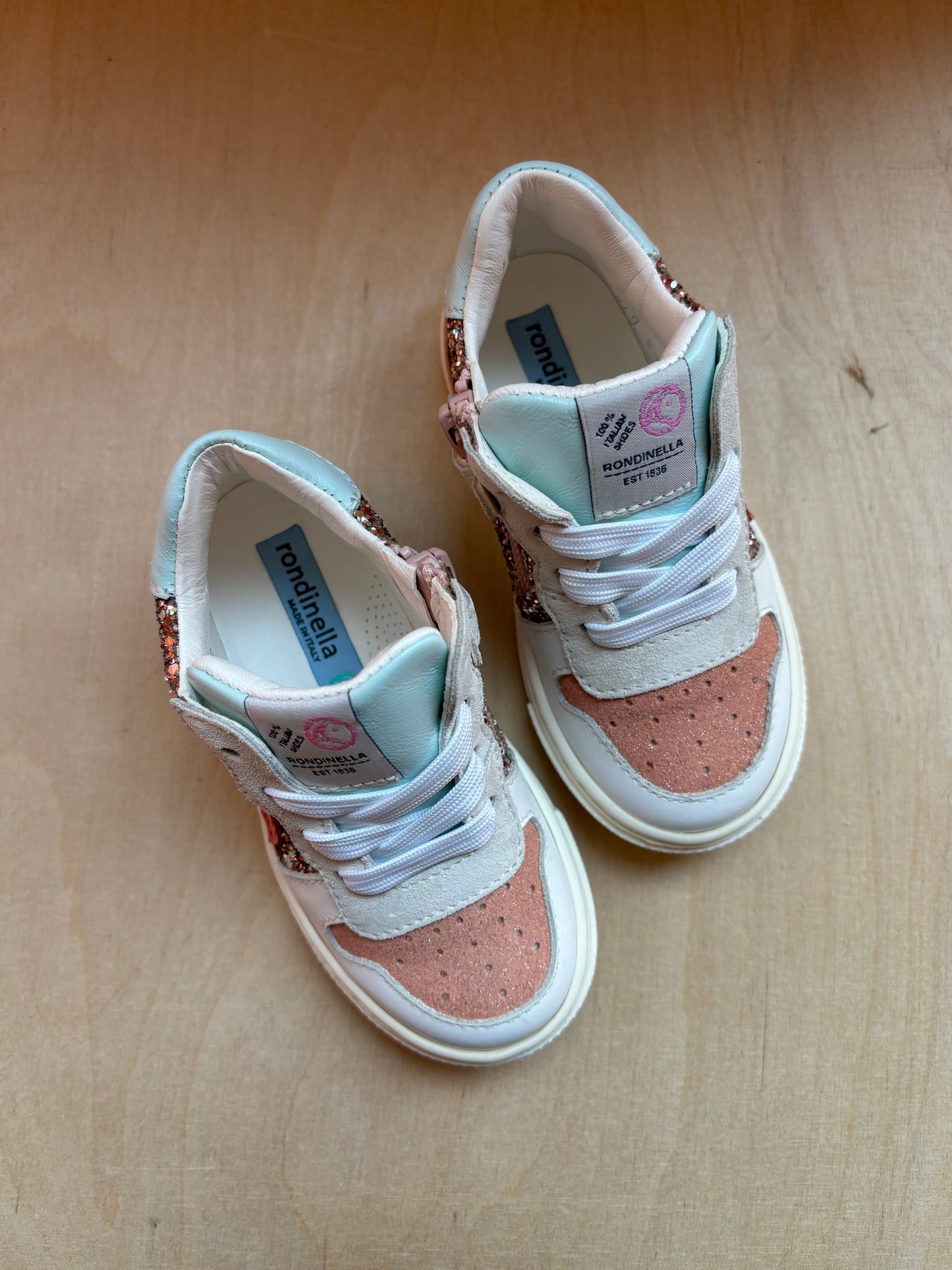 Rondinella eerste sneaker glitter roze