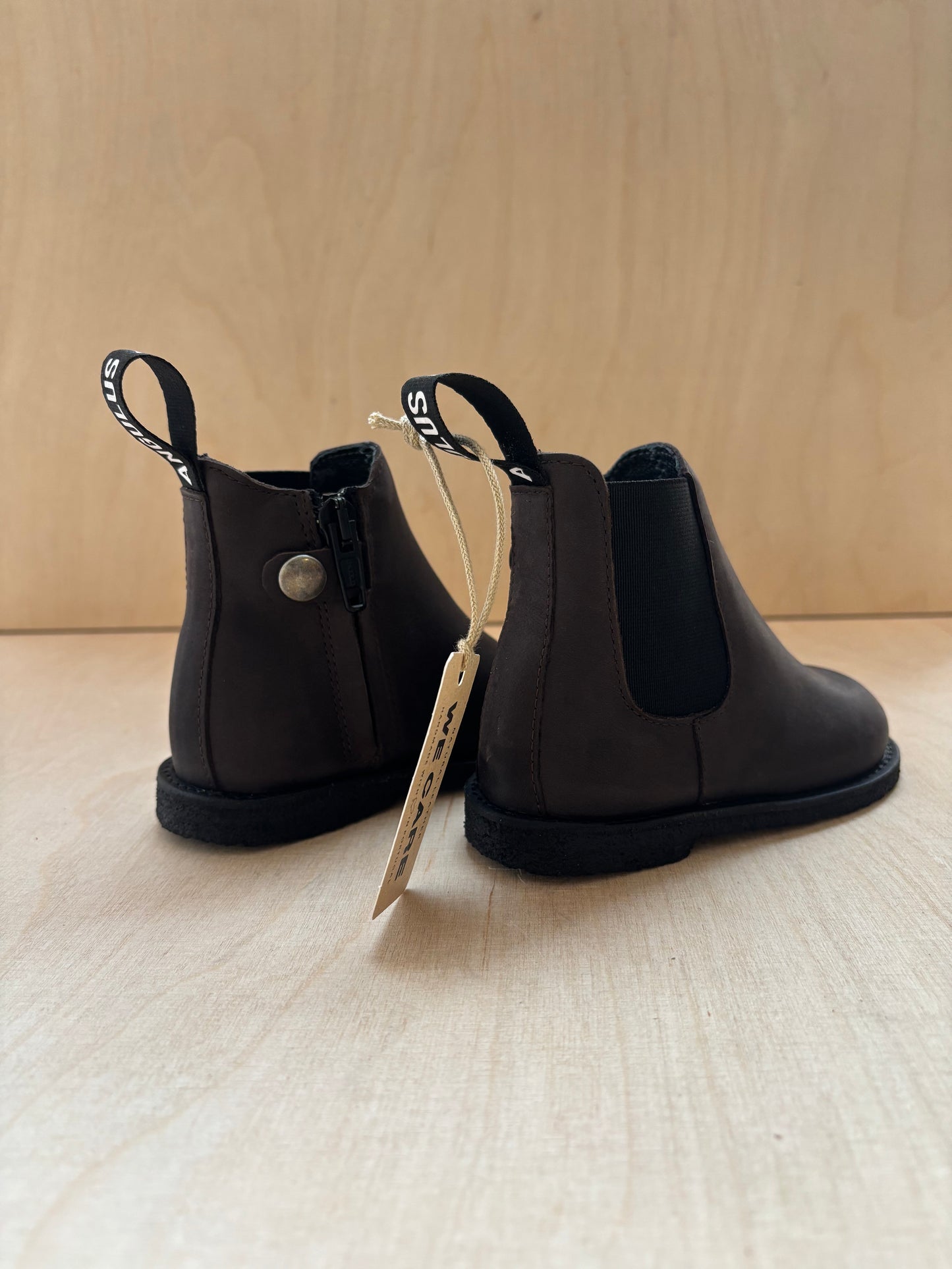 Angulus - beginner's chelsea boot - logotap - dark brown