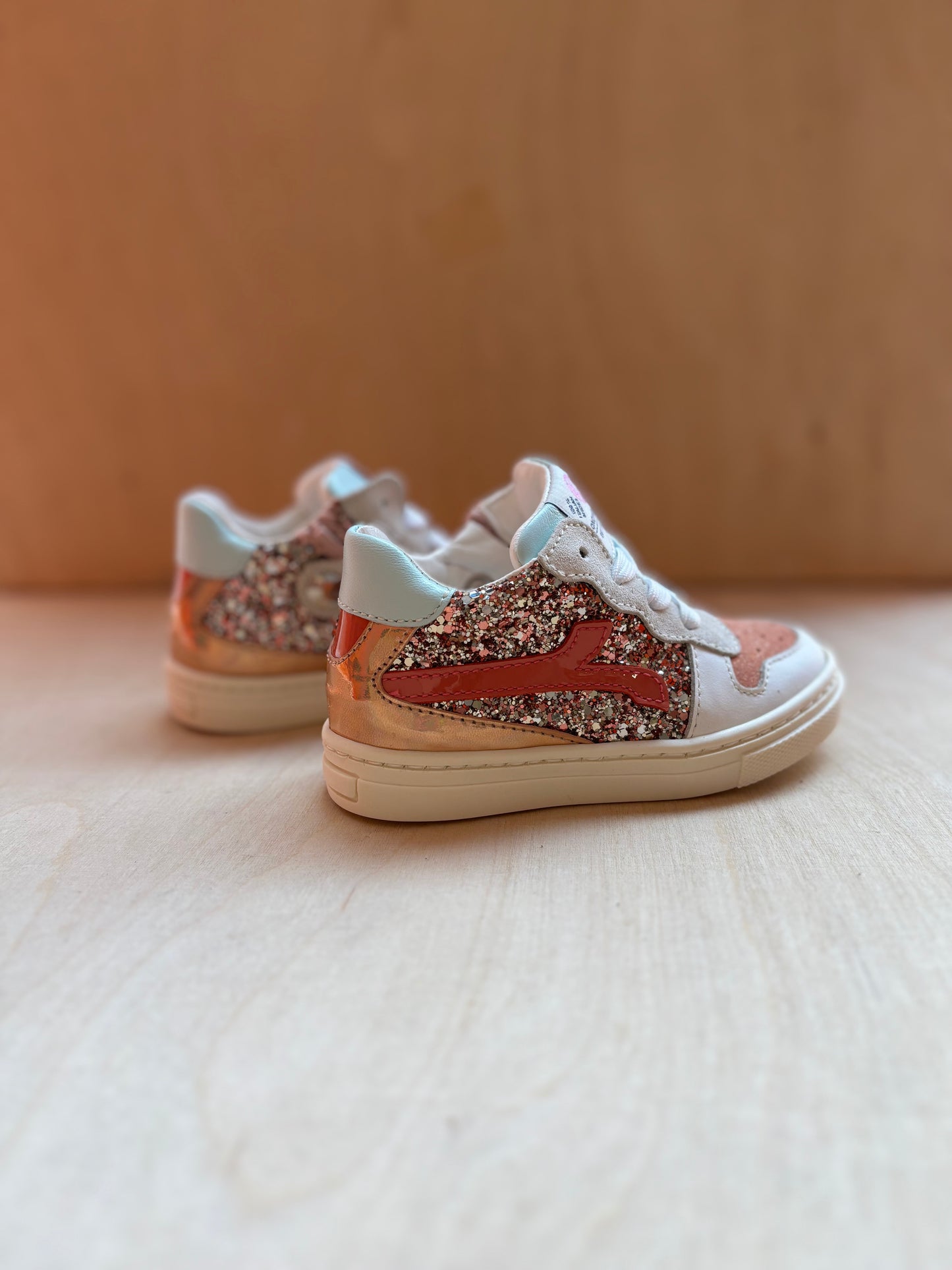 Rondinella eerste sneaker glitter roze