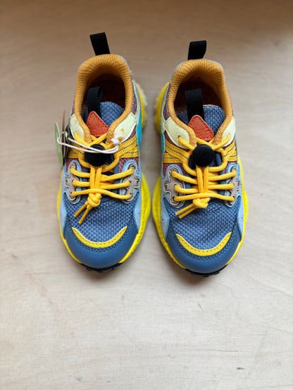 Flower mountain azure