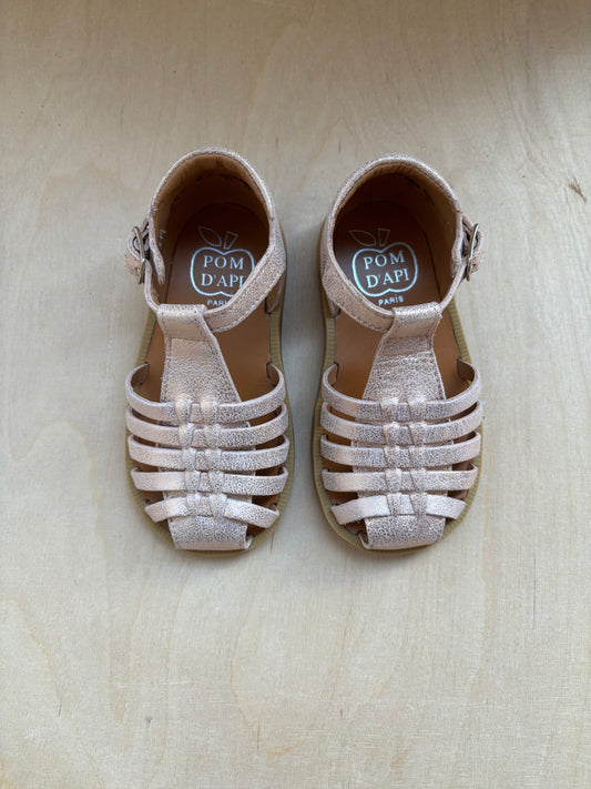 Pom d'api stapsandaal poppy metal nude