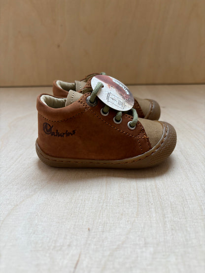 Naturino cocoon honey - brown - groene veters