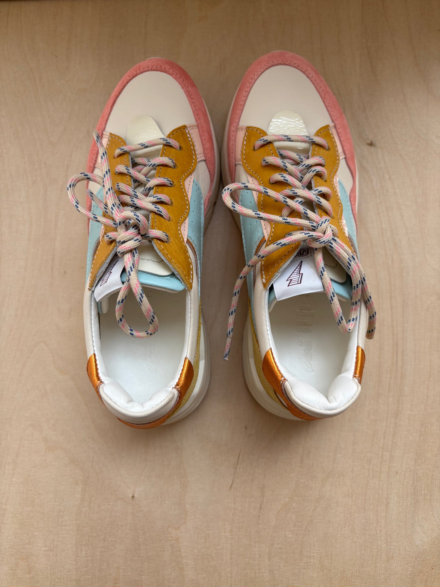 Ocra runner roze blauw (laatste 36)