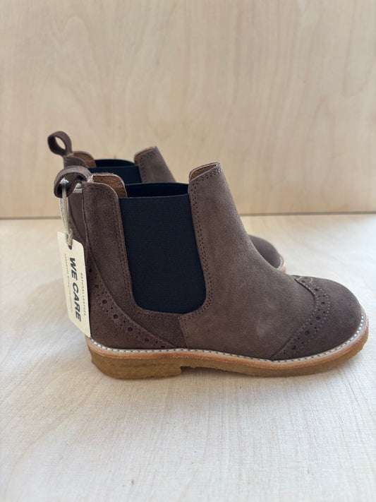 Angulus - chelsea boot lace pattern - dark taupe brown