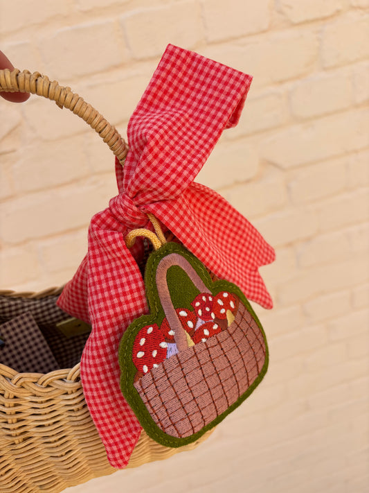Sticky lemon wicker basket