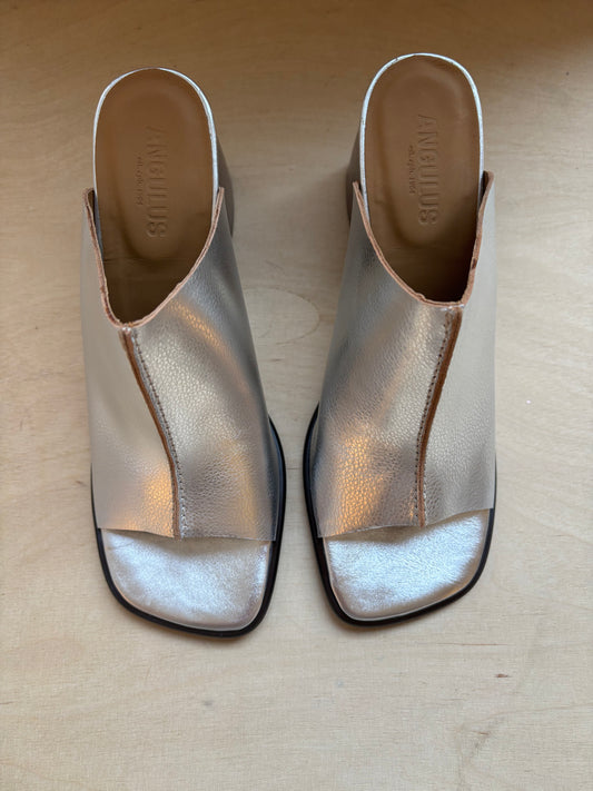 Angulus dames slip in sandaal zilver met hak