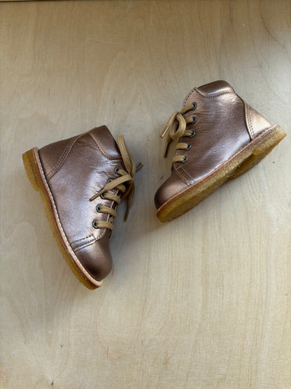 Angulus veterbottine rose leather