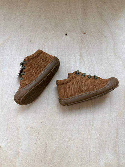 Naturino cocoon woven brown - sand groene veters