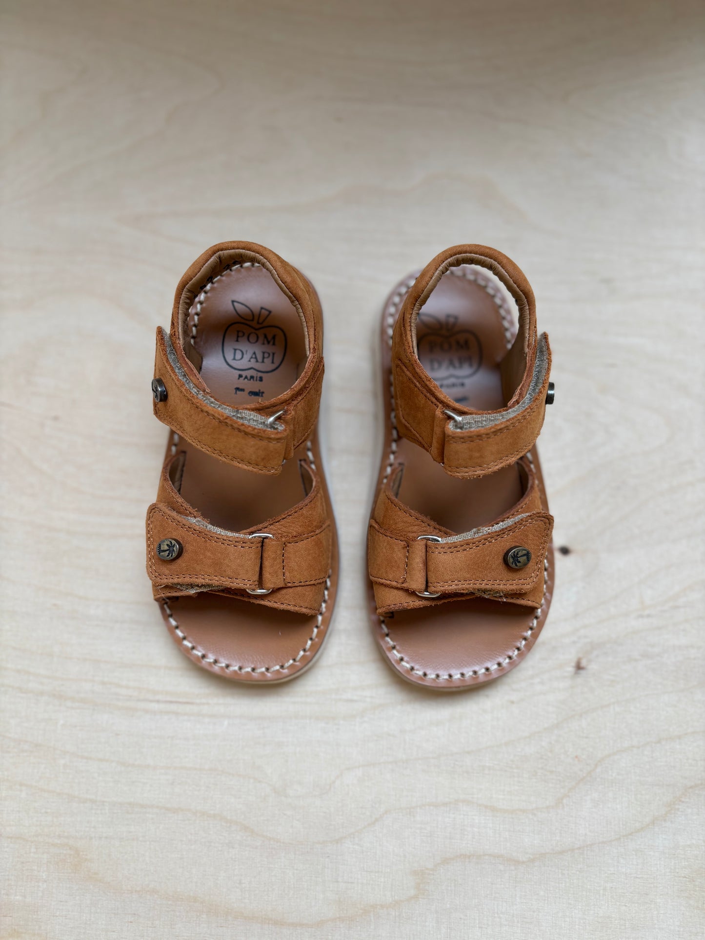 Pom d'api sandaal waf easy nubuck camel