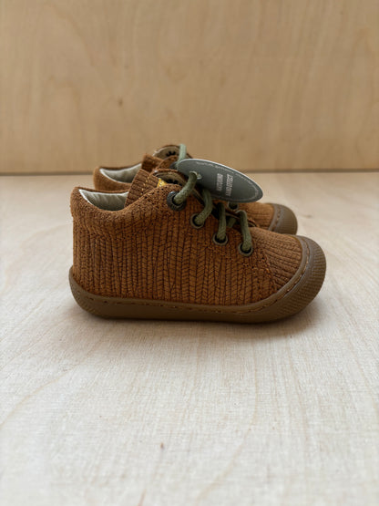Naturino cocoon woven brown - sand groene veters
