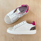 witte sneaker - detail fuchsia leo