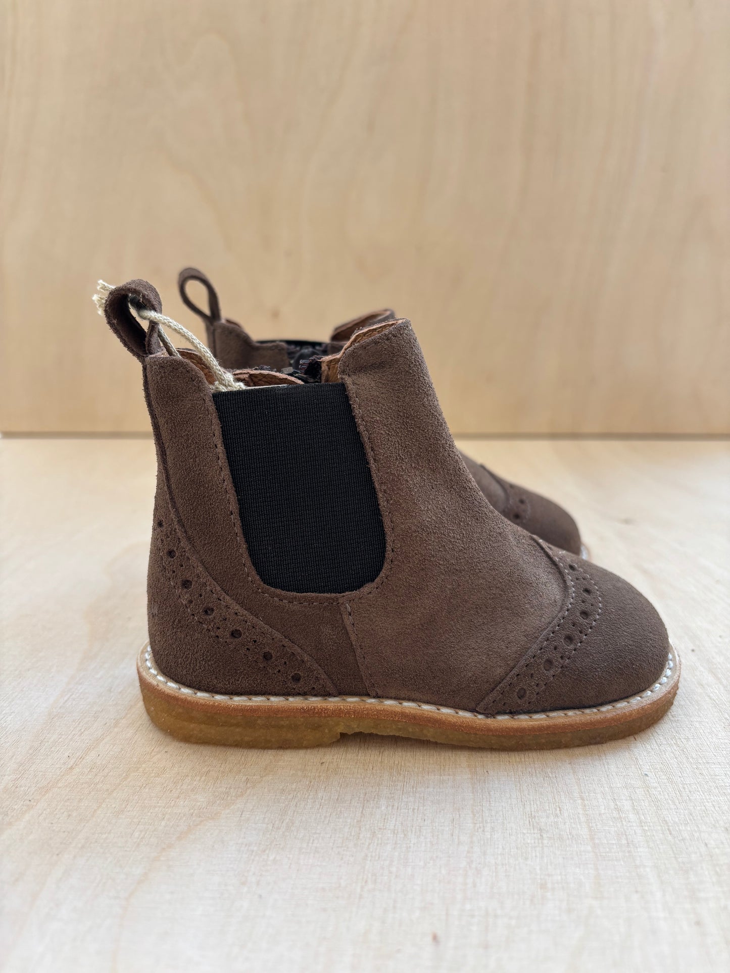 Angulus - beginner's chelsea boot - taupe - brown
