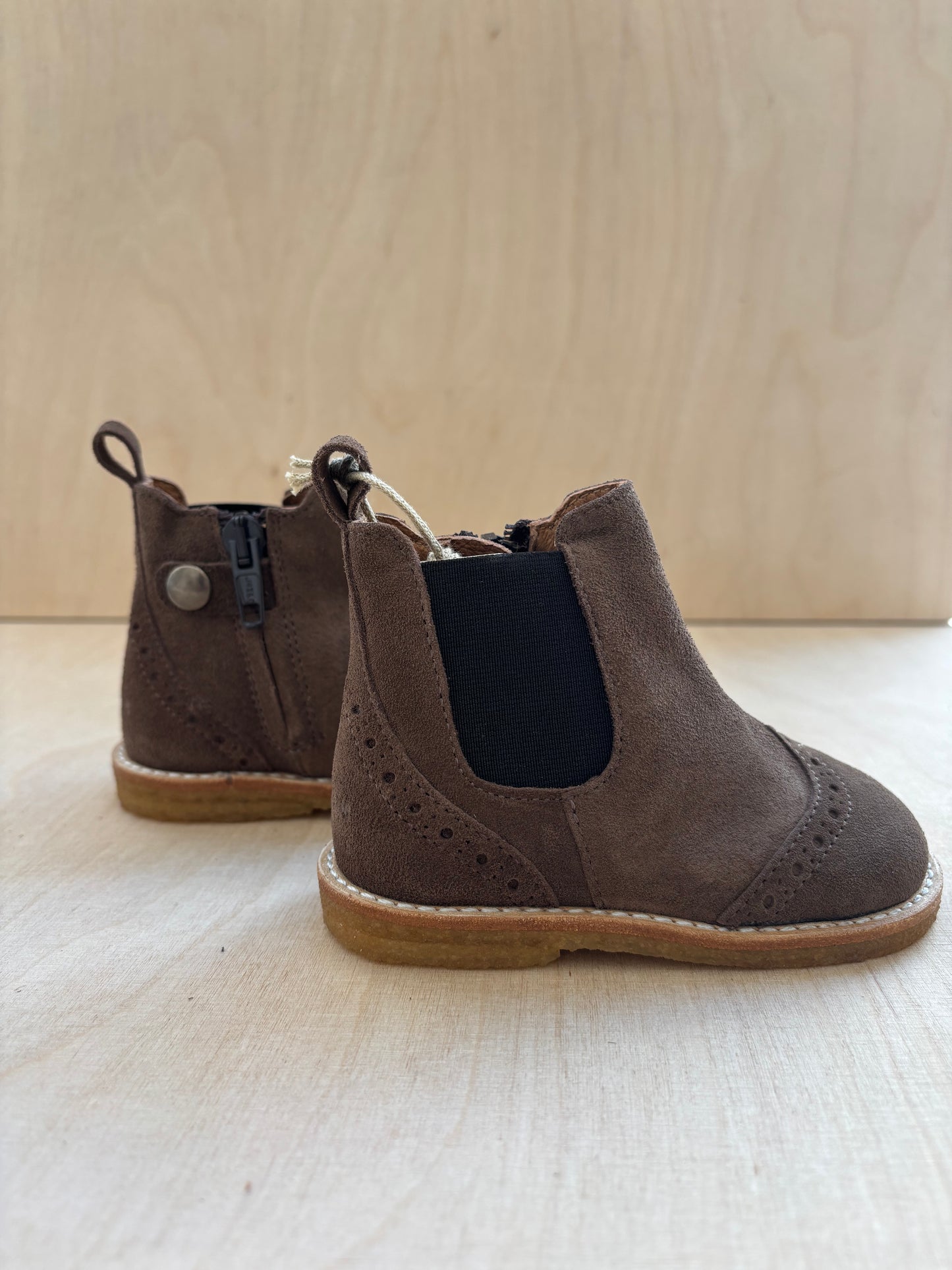 Angulus - beginner's chelsea boot - taupe - brown