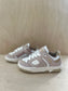 sneaker zachtroze, glittersteentjes, goud