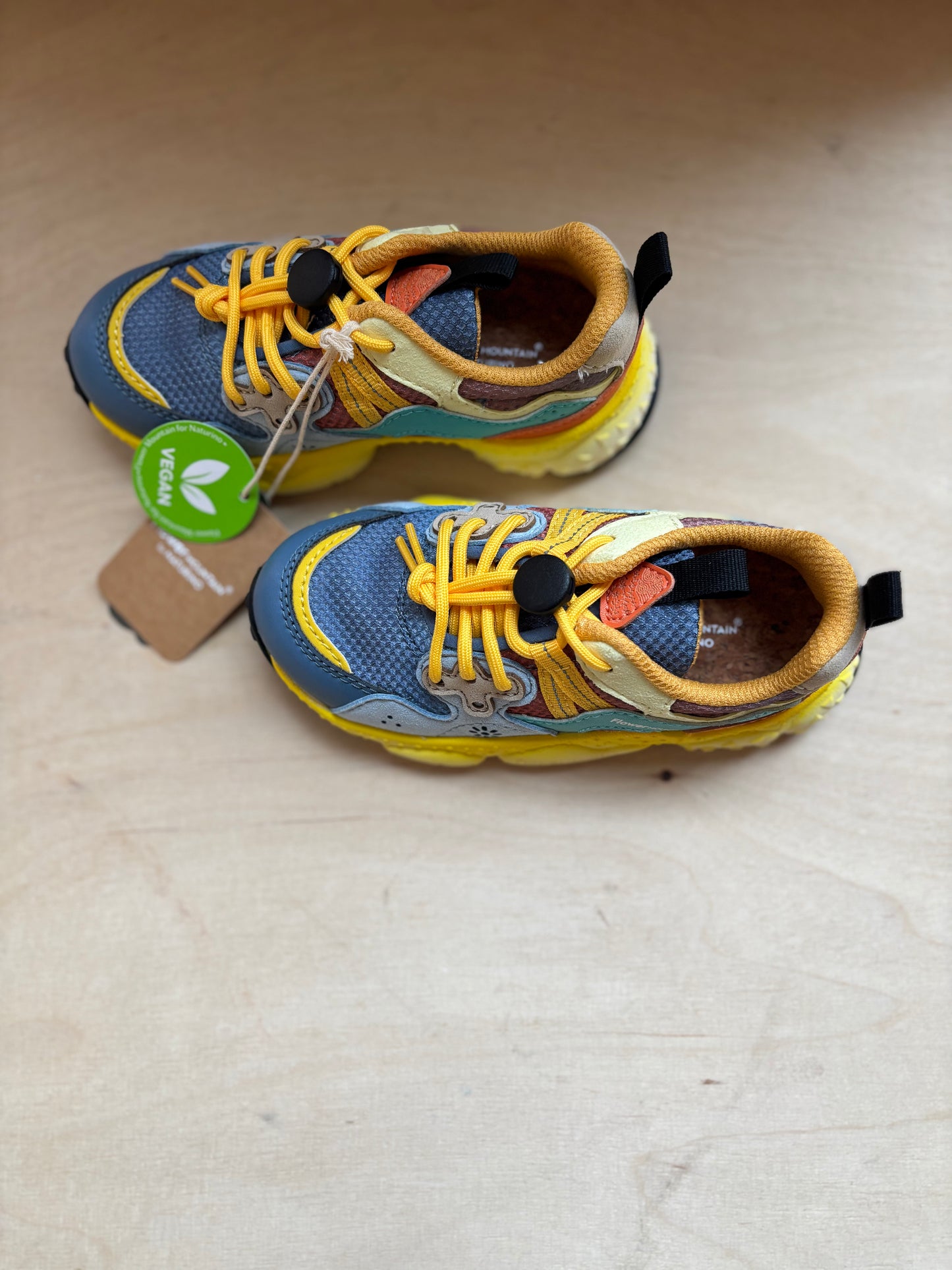 Flower mountain azure