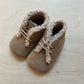 babyslofjes - beige suede met wol