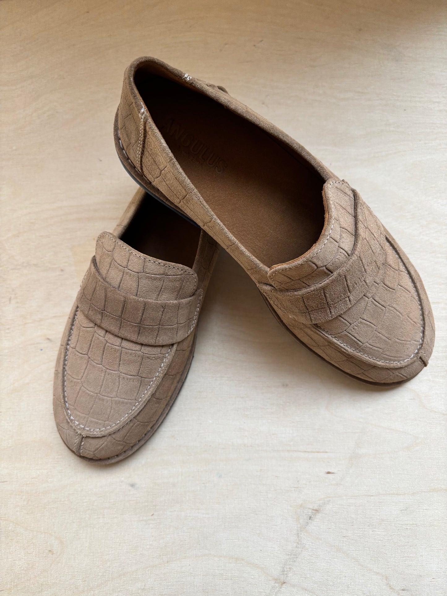 Angulus loafer croco