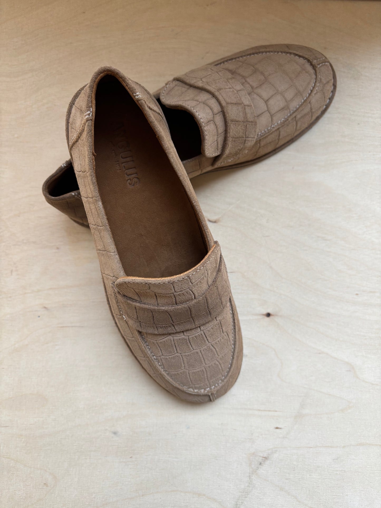Angulus loafer croco