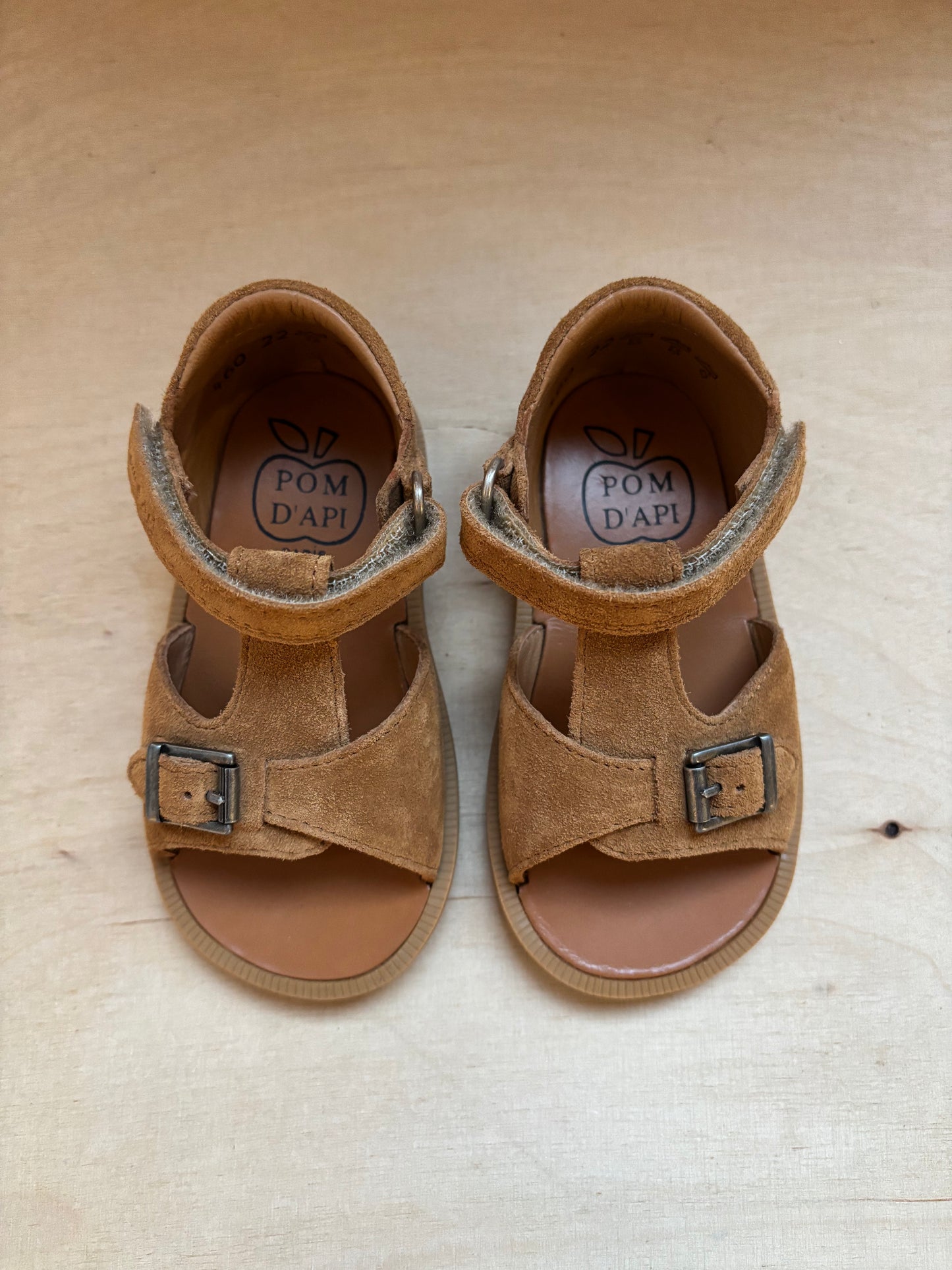 Pom d'api sandaal poppy easy camel light