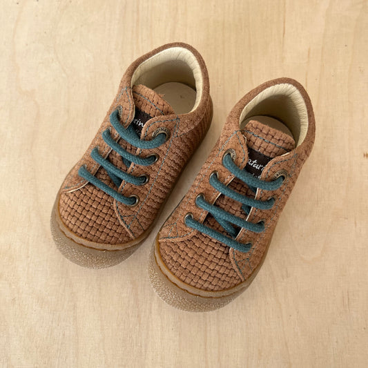 cocoon - bruin, blauwe veters