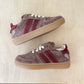 harry sneaker - taupe suede, bordeaux strepen