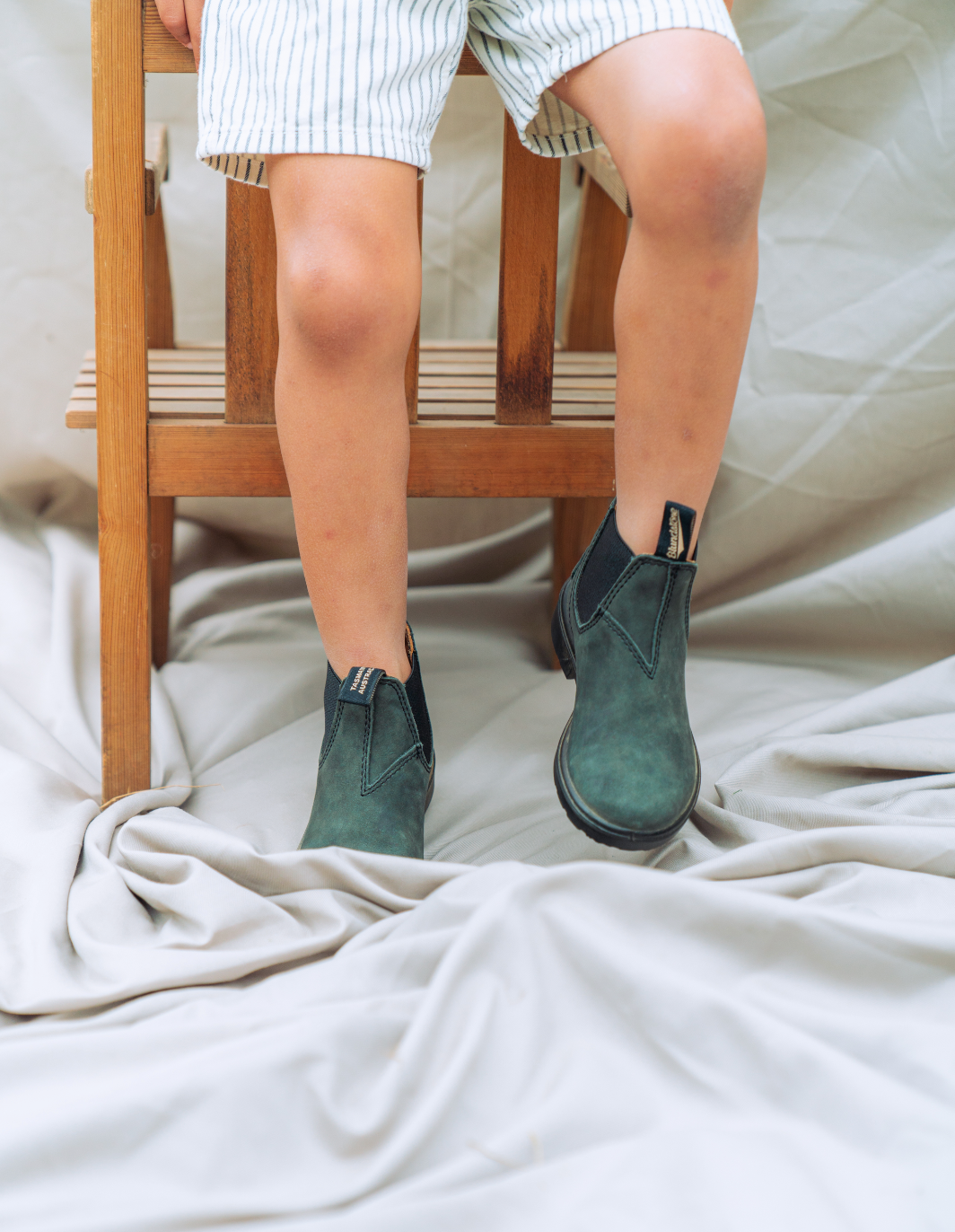 #1325 rustic black - kids