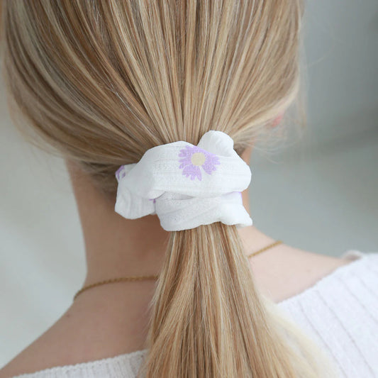 Scrunchie bloem wit lila