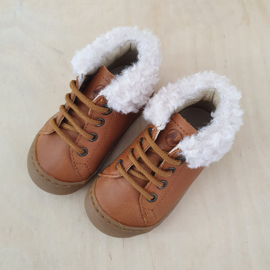 NATURINO - préstapper cocoon - cognac met wollen detail