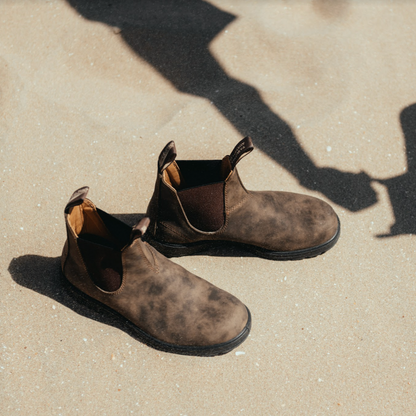 #585 rustic brown - adult